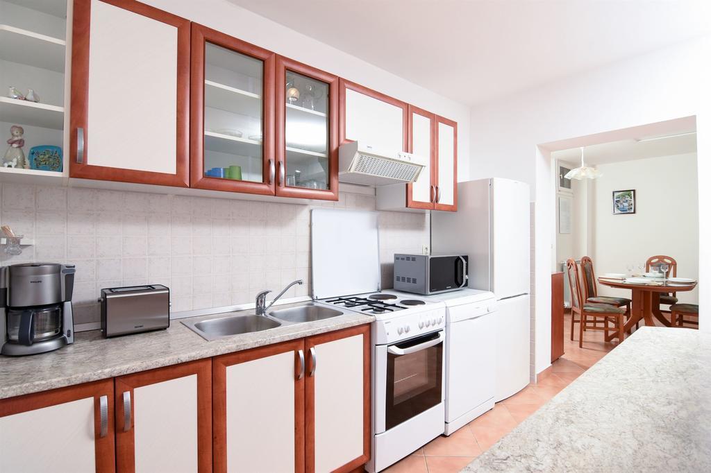 Apartments Marijana Icici Exterior photo