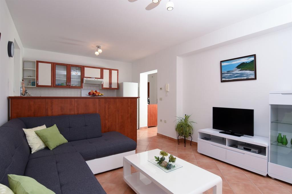 Apartments Marijana Icici Exterior photo